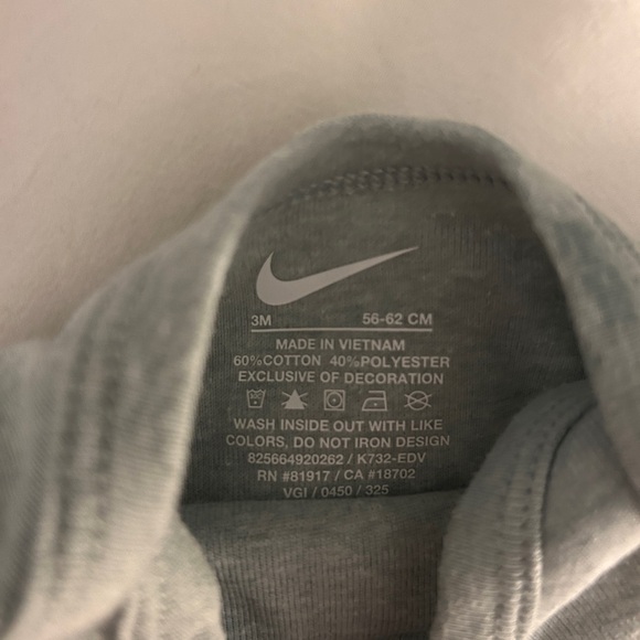 Nike Gray/Blue 0-3 month Matching Baby Set - Picture 5 of 6